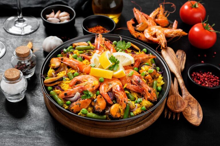 Fresh Fried Paella: Hidangan Khas Spanyol yang Penuh Warna dan Rasa