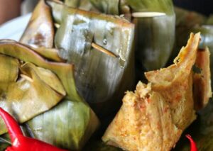 tum-ayam-khas-bali-asli-enak-wajib-coba-foto-resep-utama