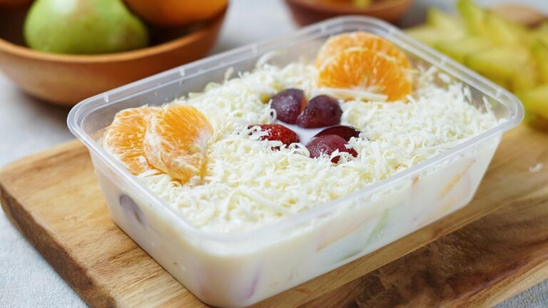 Salad Buah: Segar, Sehat, dan Lezat dalam Satu Sajian