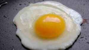 kelezatan-makanan-telur-mata-sapi-yang-menggugah-selera