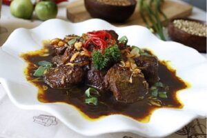 keunikan-daging-masak-hitam-dalam-kuliner-jambi