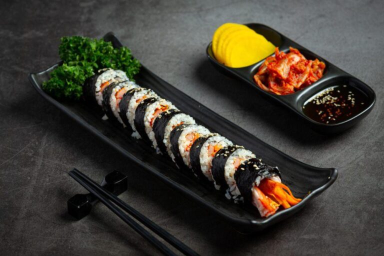 Kimbap: Makanan Tradisional Korea yang Lezat dan Menggoda Selera