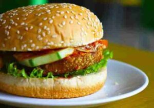 kreasi-burger-sehat-dari-tempe-inovasi-makanan-nusantara