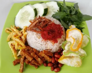 mengenal-lebih-dekat-makanan-nasi-gemuk-dan-keunikannya