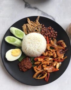 nikmatnya-kuliner-melayu-nasi-lemak
