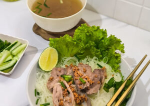 sajian-bihun-bebek-enak-dari-kuliner-medan