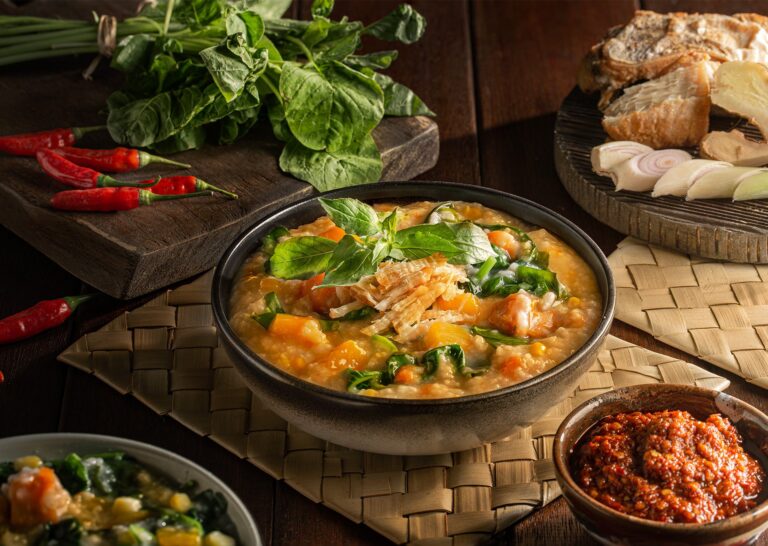 Wisata Kuliner Tinutuan: Kelezatan Bubur Manado