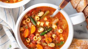 makanan-minestrone-sup-sayur-klasik-dari-italia-yang-lezat