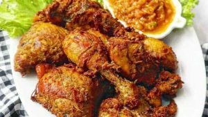 mengenal-lezatnya-ayam-goreng-bumbu-kuning-yang-menggoda-selera
