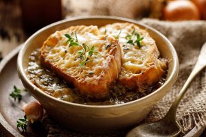 mengenal-lezatnya-sup-bawang-perancis-yang-menggugah-selera