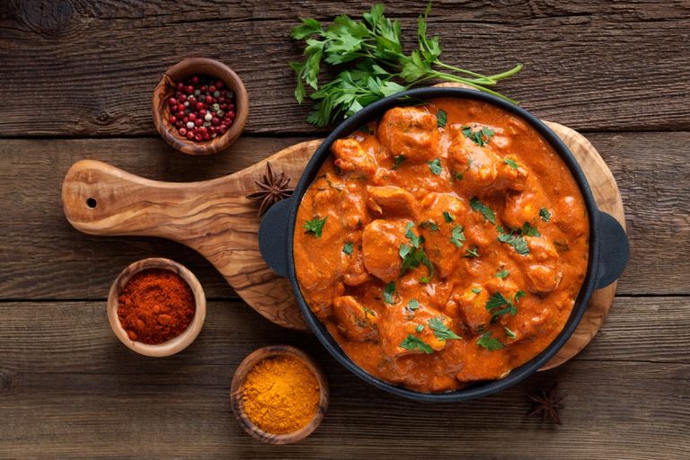 Mengenal Ayam Tikka Masala: Hidangan Khas India yang Lezat