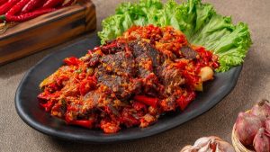 mengenal-lezatnya-makanan-daging-kambing-balado-yang-menggoda