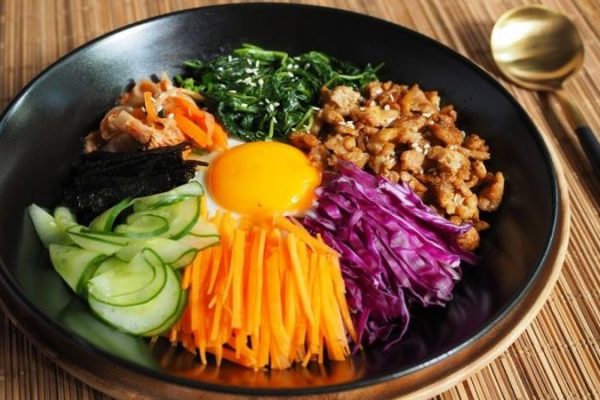 Mengenal Makanan Bibimbap: Hidangan Tradisional Korea yang Lezat