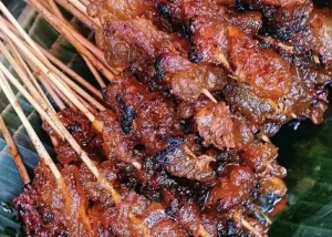 mengenal-lebih-dekat-makanan-sate-kere-yang-lezat-dan-tradisional