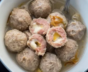 mengenal-lezatnya-bakso-keju-camilan-favorit-banyak-orang