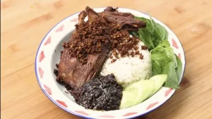 mengenal-lezatnya-makanan-bebek-bumbu-hitam-yang-menggoda