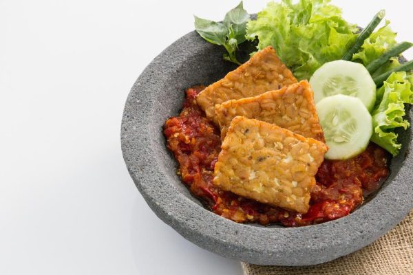 Mengenal Lezatnya Makanan Tempe Penyet yang Menggugah Selera