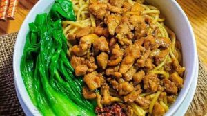 mengenal-lezatnya-mi-ayam-ceker-kuliner-favorit-indonesia