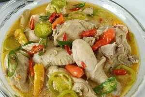 mengenal-makanan-garang-asem-ayam-rasa-asam-pedas-yang-menggoda