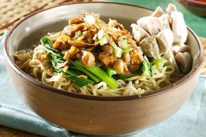 mie-ayam-bakso-lezatnya-kuliner-indonesia-yang-menggoda-selera
