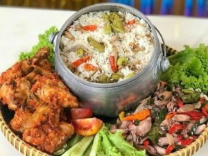 keunikan-dan-lezatnya-nasi-liwet-ayam-hidangan-khas-indonesia