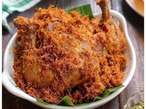 keunikan-rasa-ayam-goreng-padang-yang-menggoda-selera