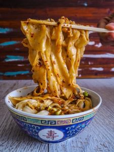 mengenal-lezatnya-makanan-biang-biang-noodles-indonesia