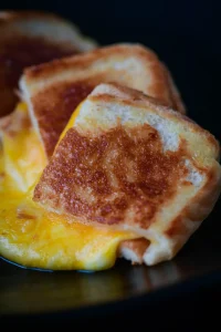 mengenal-lezatnya-makanan-grilled-cheese-sandwich-tradisional