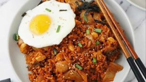 nasi-goreng-kimchi-perpaduan-rasa-asia-yang-menggoda-selera