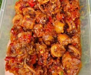 makanan-cumi-balado-sajian-pedas-gurih-dari-laut-indonesia