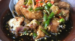 makanan-tahu-gejrot-camilan-tradisional-khas-cirebon-yang-lezat