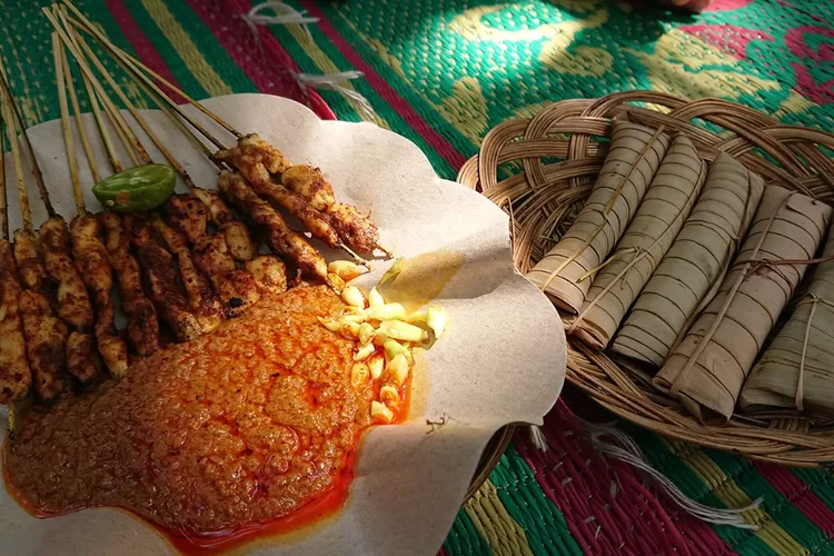 mengenal-lezatnya-makanan-kari-sate-yang-menggoda-selera