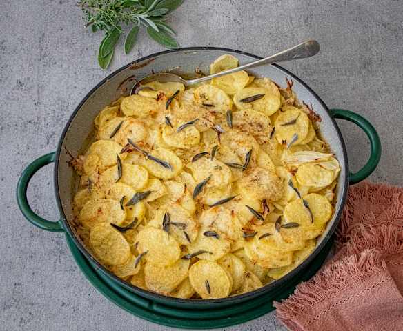 mengenal-makanan-kentang-boulangere-resep-dan-cara-penyajian